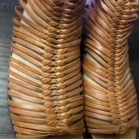 Enzo Angialini leather straps sandals,size 8.5,summer/spring fashion,small wedge - Picture 4 of 12